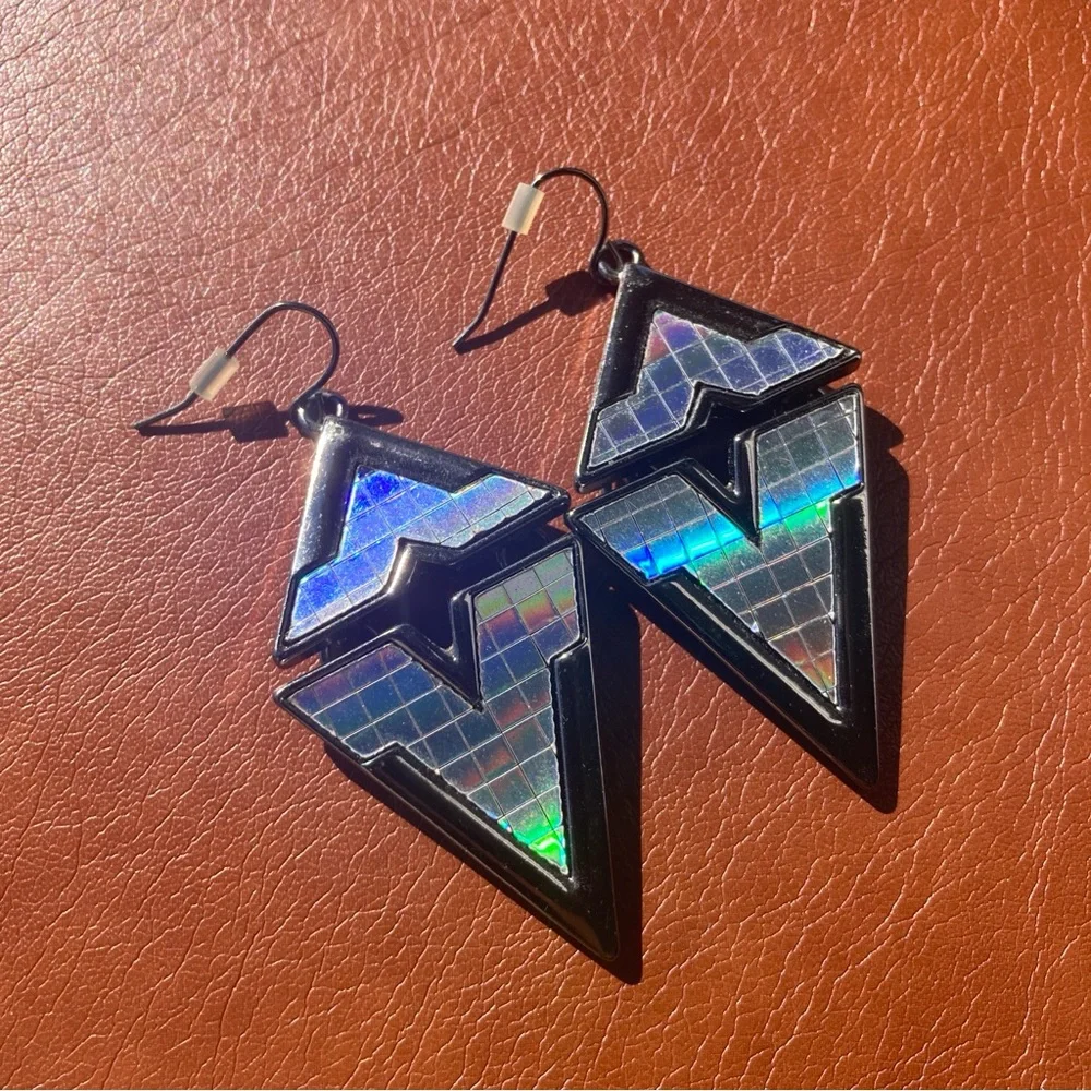 Iridescent Holographic dangle earrings - Picture 4 of 4